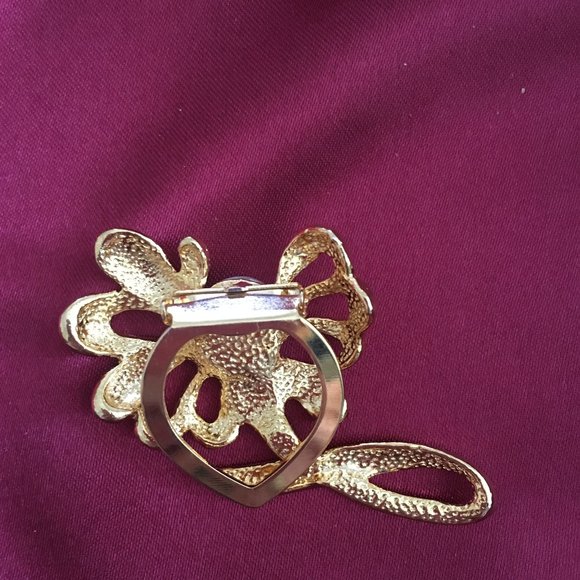 Fashion Flower Scarf Clip - Picture 2 of 2